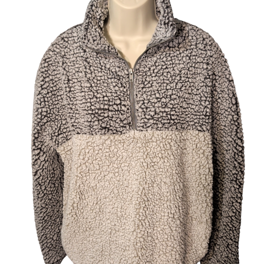 Thread & Supply Gray and Cream Sherpa Cozy Lined Pullover Jacket Size S